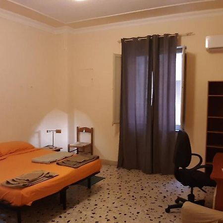 Stanza Privata In Appartamento Per Smart Working, Digital Nomads O Coliving Palermo Ngoại thất bức ảnh